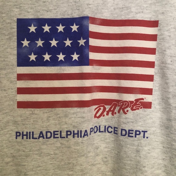 Men’s Philadelphia Police D.A.R.E. T-Shirt - Picture 3 of 5